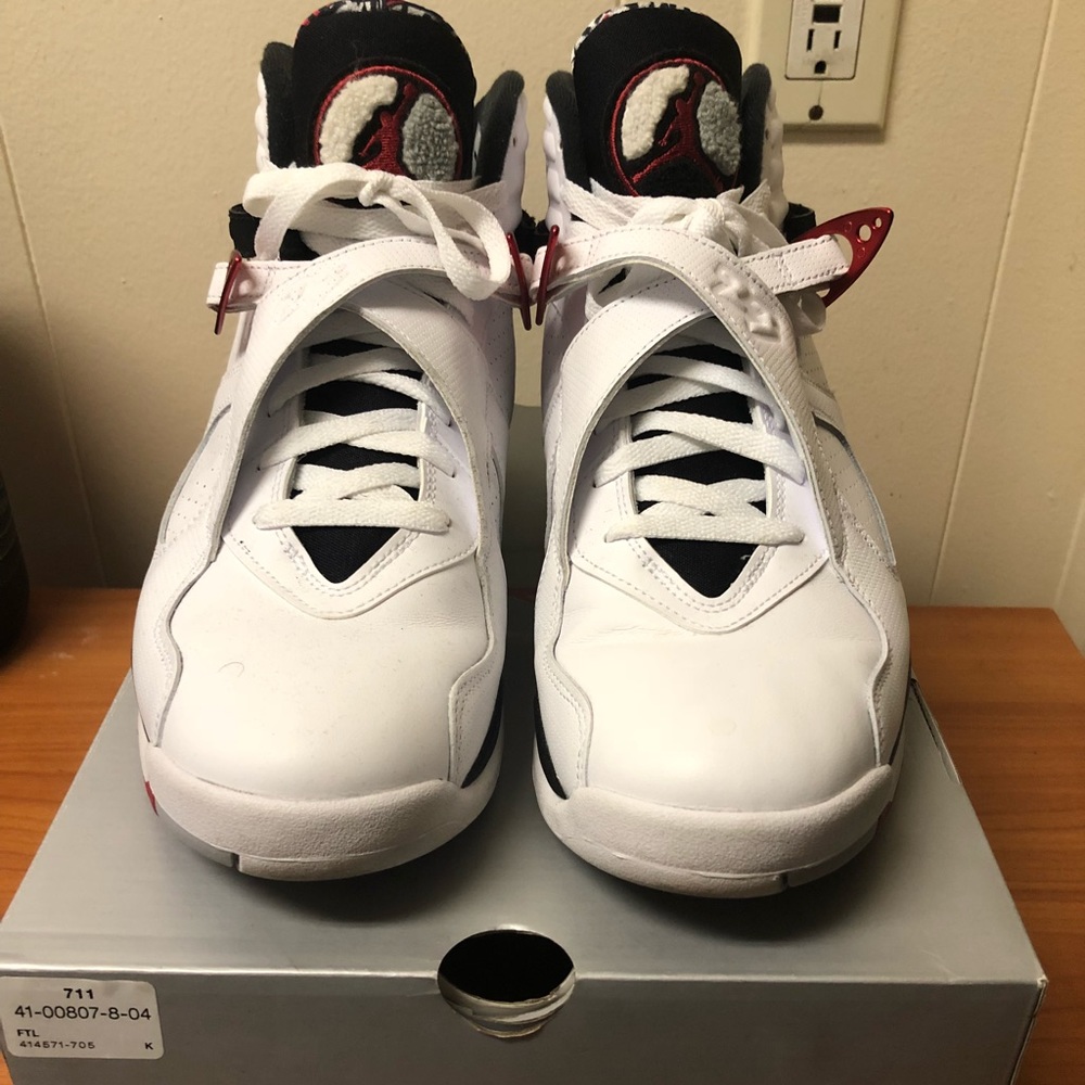 Jordan 8 Bugs Bunny